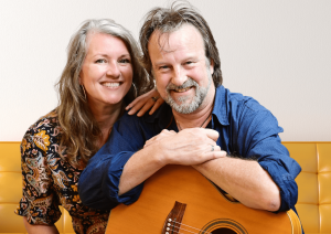 Singer-songwriters Botman & Van Vleuten spelen ‘Love Letters’ in Cultuurkerkje
