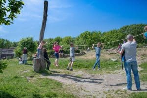 Buiten de gebaande paden spelen bij De Helderse Vallei op nationale Buitenspeldag