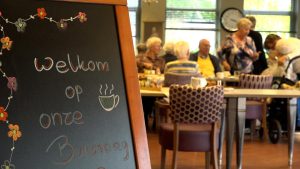 De deur staat altijd open bij verzorgingstehuis De Trambaan (video)