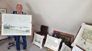 Expositie van oude gravures en kaarten in Schipperscafé