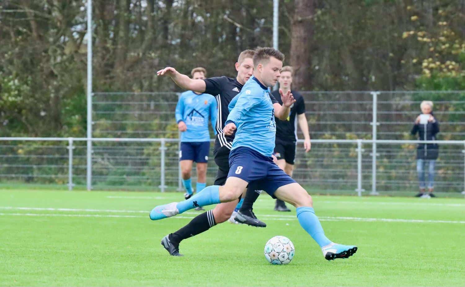 Voetbal uit de regio kort