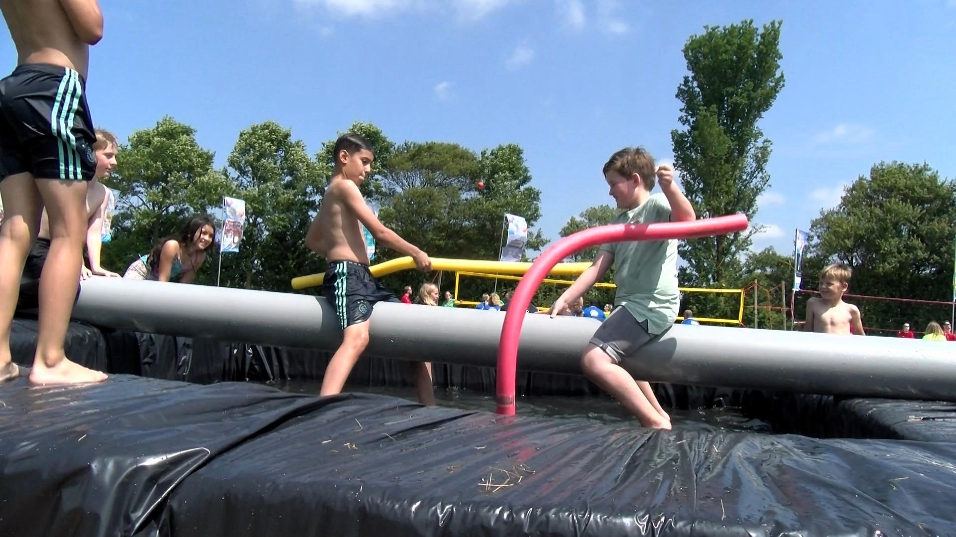 Video: Zon en veel plezier op Dorpsfeest Westerland