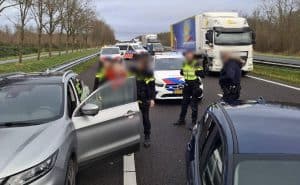 Gestolen auto klemgereden op de A7