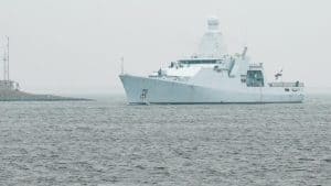 Zr.Ms. Holland thuis na inzet Caribisch gebied