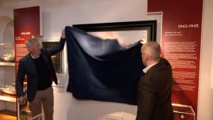 Nieuw schilderij Marinemuseum kwam tot stand op basis van unieke archiefbeelden (video)