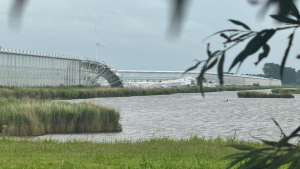 Kassencomplex in Middenmeer stort in