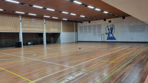 Nog één keer binnen kijken in oude sporthal Sportlaan