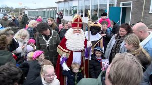Video: Groots onthaal voor Sinterklaas in Anna Paulowna