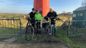 Video: Isabella (11) fietste 200 km naar Den Helder voor haar opa met Alzheimer