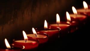 Stilstaan in Hollands Kroon bij overleden kinderen op Wereldlichtjesdag