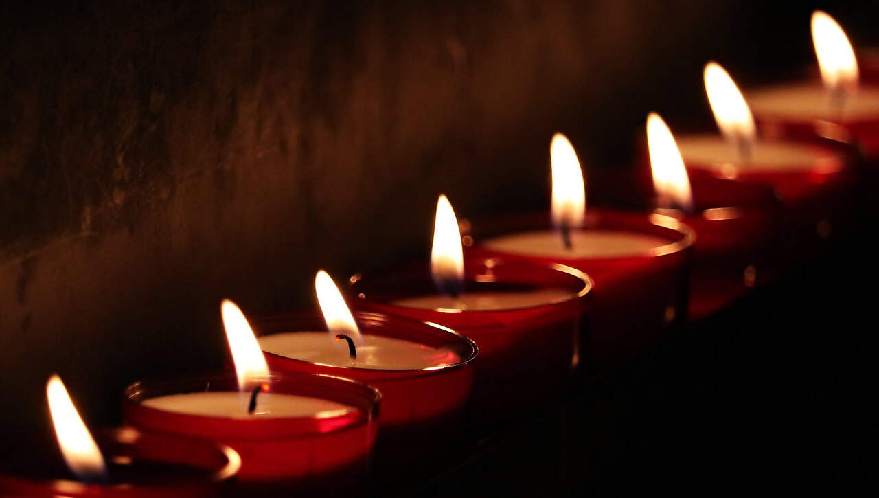 Begraafplaatsen in Hollands Kroon organiseren samenkomsten op Wereldlichtjesdag