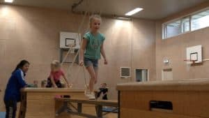 In de klimjungle van Sportservice kunnen kinderen hun energie kwijt (video)