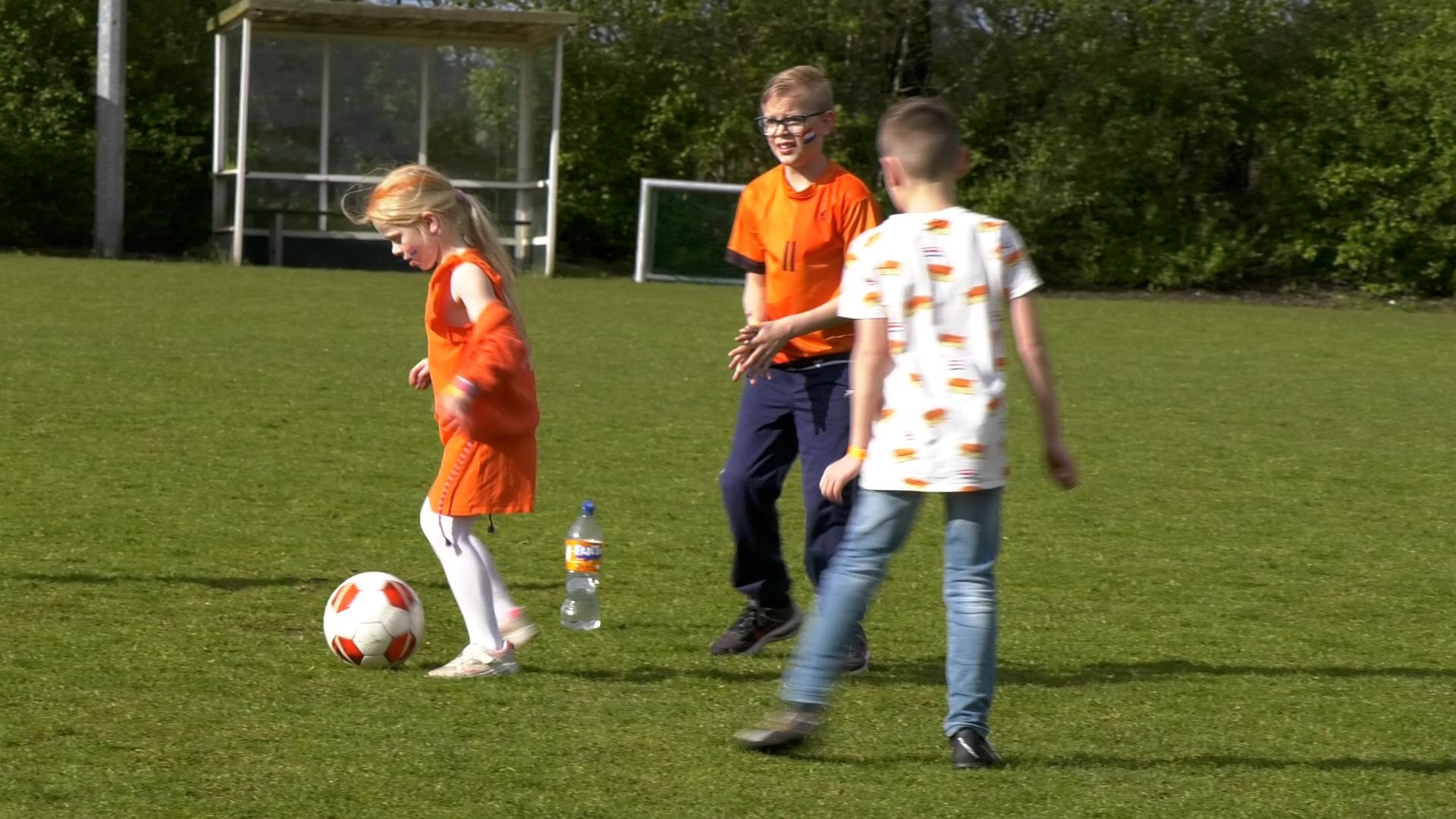 Video: Sportieve Koningsspelen voor leerlingen basisscholen IKC Spoorbuurt en de Kroon