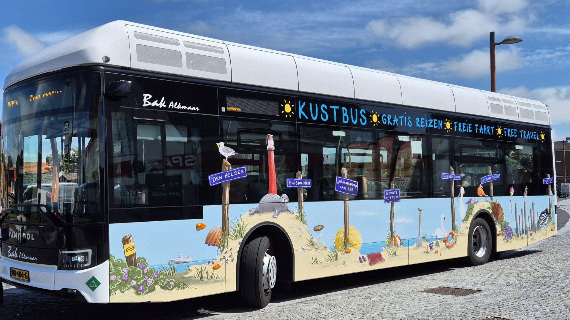 Video: Zomerse Kustbus rijdt nog de hele maand