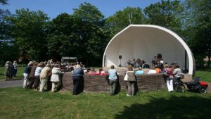 Onthulling kunstwerk in Muziektuin Schagen