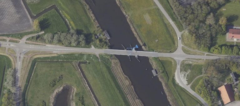 Gemeenteraad Hollands Kroon wil verkeersveiligheid Nieuwesluizerweg verbeteren