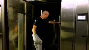 Mega opkomst bij open huis bakkerij Dunselman (video)