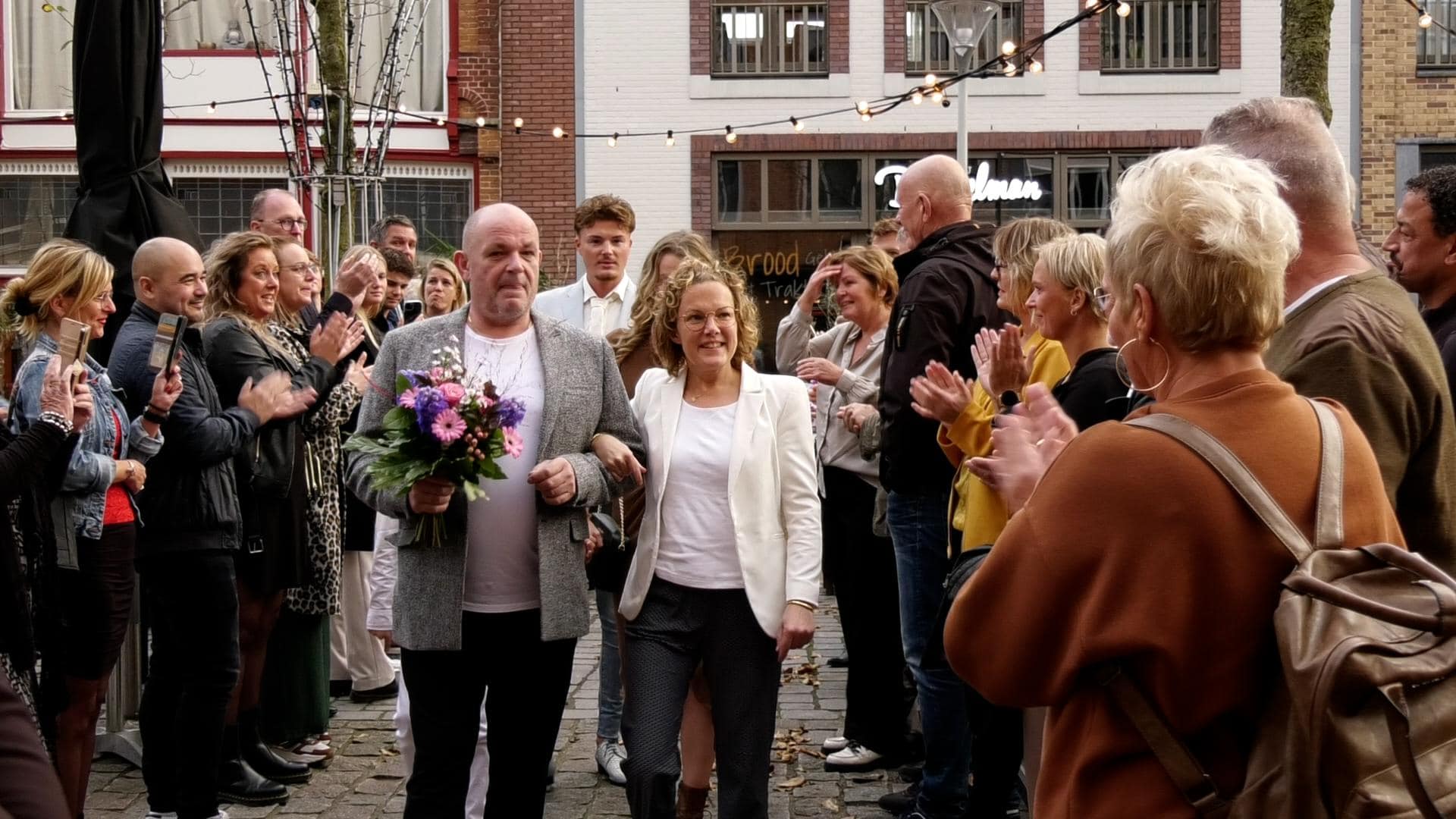 Speciale ‘hertrouwdag’ voor ongeneeslijk zieke Annemieke (41) (video)
