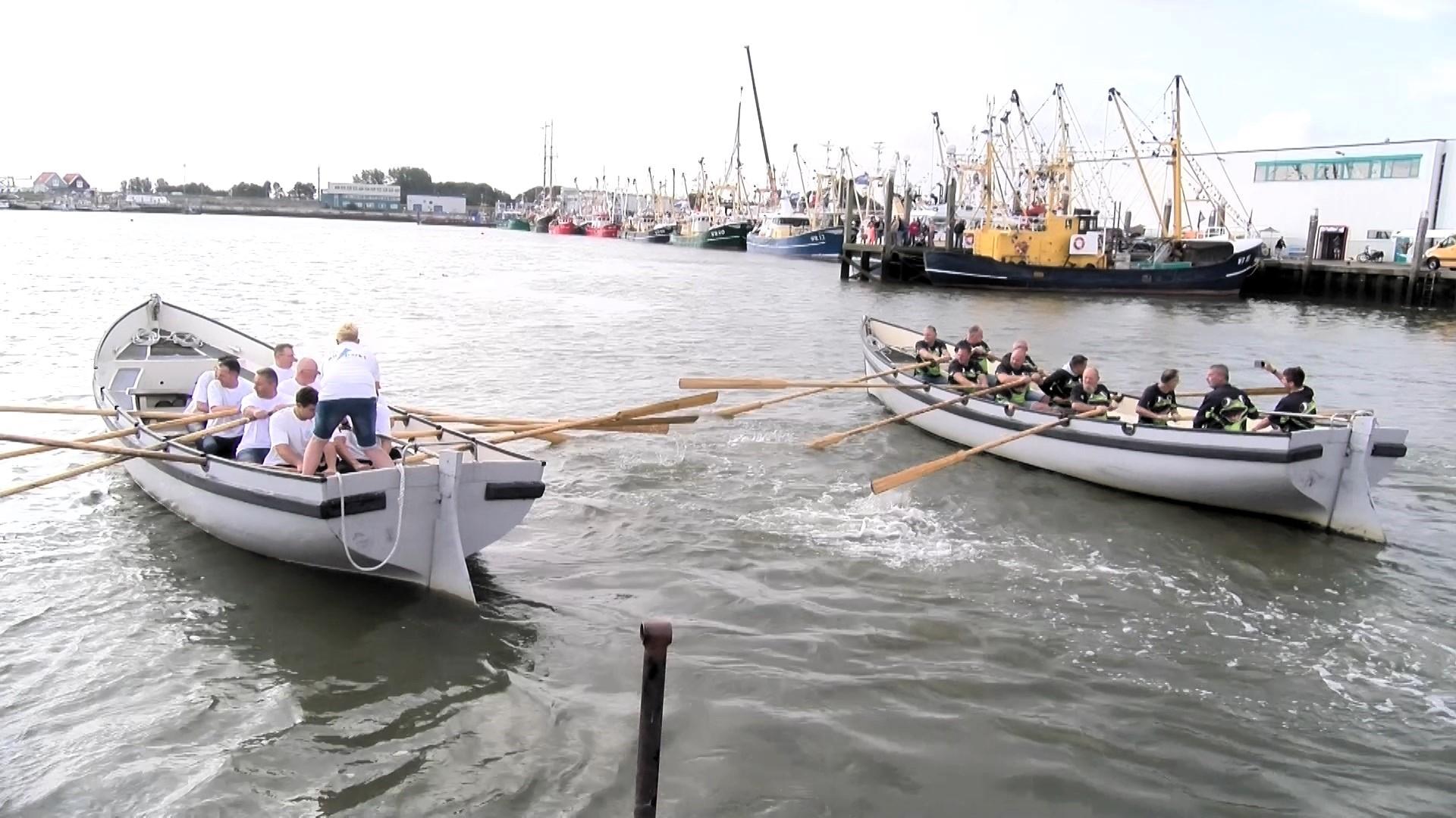 Video: Corfa-ten Brinke en De Kasteleen winnen roeiwedstrijden in Den Oever