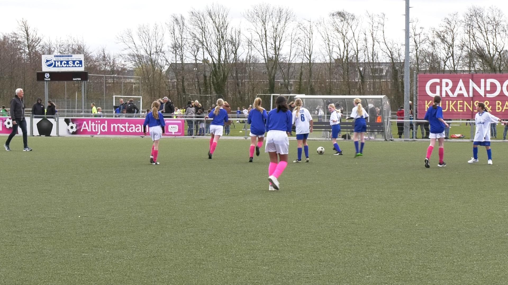 Video: Eerste wedstrijddag 95e editie Schoolvoetbal Den Helder