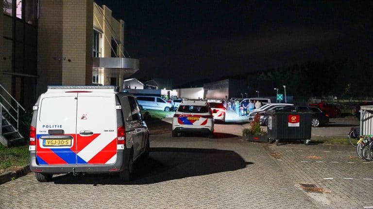 Twee aanhoudingen bij steekincident bij opvang in Wieringerwerf