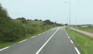 Werk in uitvoering op N502 in de nacht