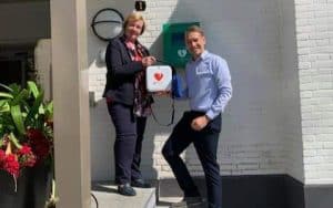 Eerste van 77 AED’s vervangen
