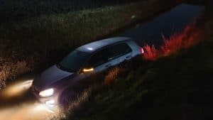 Auto te water bij Kolhorn