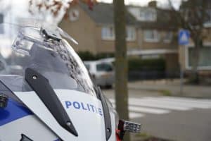 Kinderwagen aangereden op zebrapad Baljuwstraat