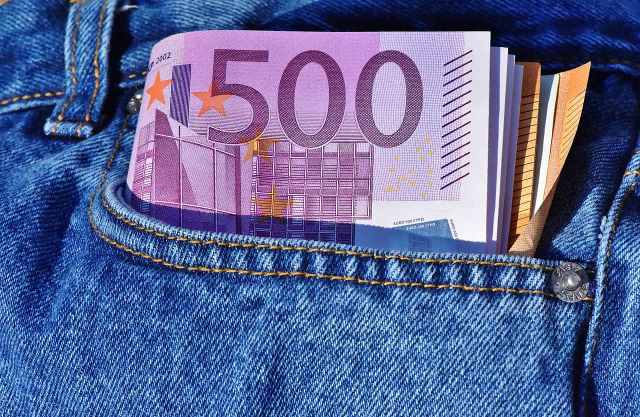 Man uit Den Helder moet €60.000,- bijstand terugbetalen, verdacht van witwassen en fraude