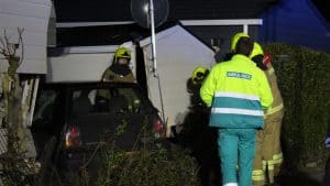 Automobilist ramt stacaravan en schuur in Julianadorp