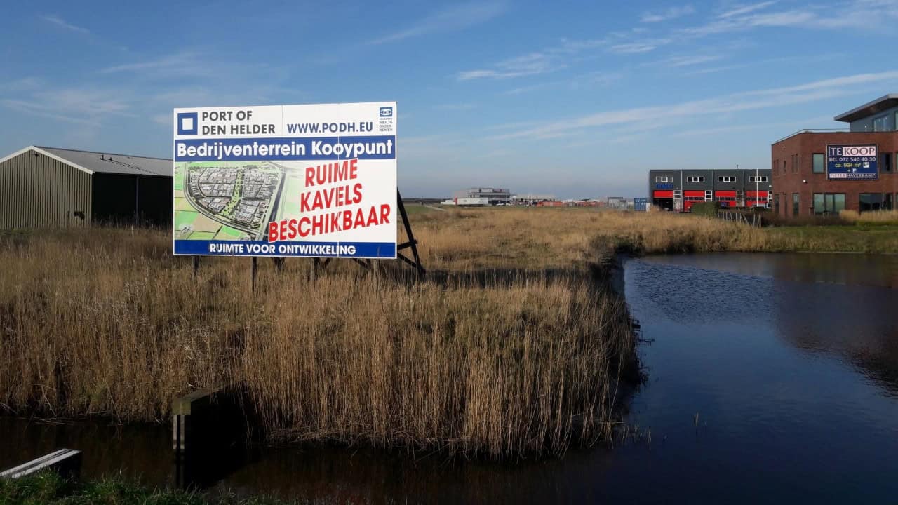 Bedrijven Kooypunt ondertekenen convenant keurmerk veilig ondernemen