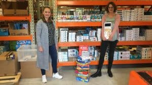 Bekius Schoolmaterialen schenkt Incluzio leermiddelen