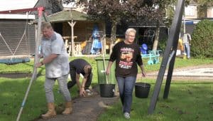 Burendag in Westerland: opknapbeurt voor De Kwettertuin (video)