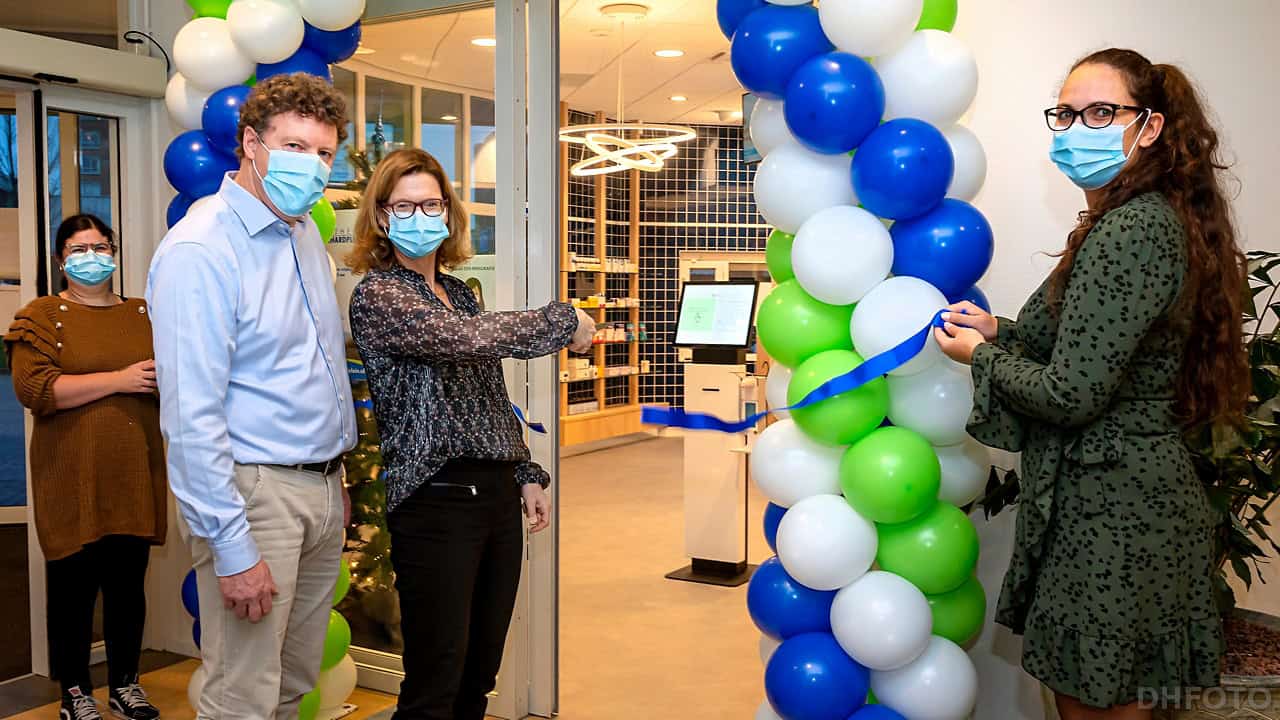 Apotheek Bernhardplein feestelijk geopend