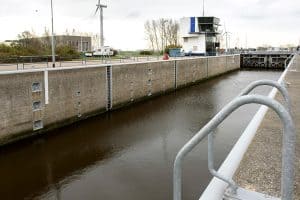 Eerste proefvaart voor veilige omvaarroute Koopvaardersschutsluis