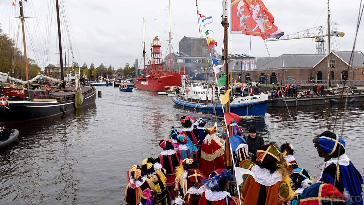 Sinterklaas en Pieten krijgen groots onthaal in Den Helder