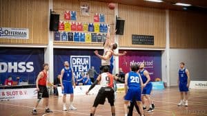Suns wint thriller van Feyenoord