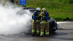 Mercedes afgebrand op de Balgweg