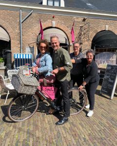 Leuk! verkocht aan eigenaren eFFe in ’t Dorp