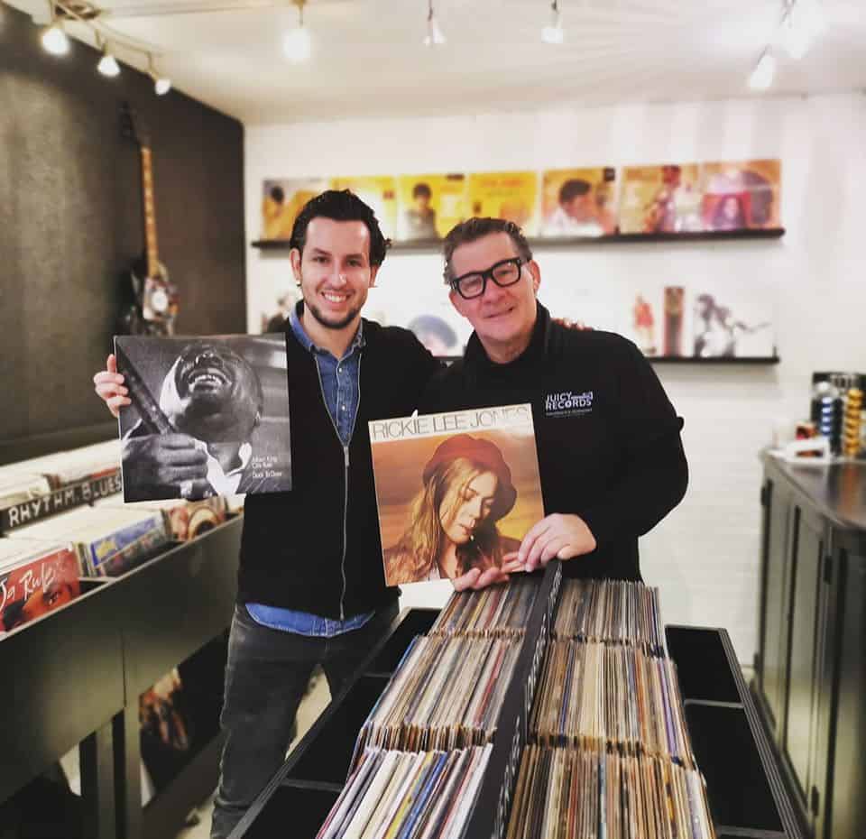 Vinyl bestaat een jaar, terug van bijna weggeweest