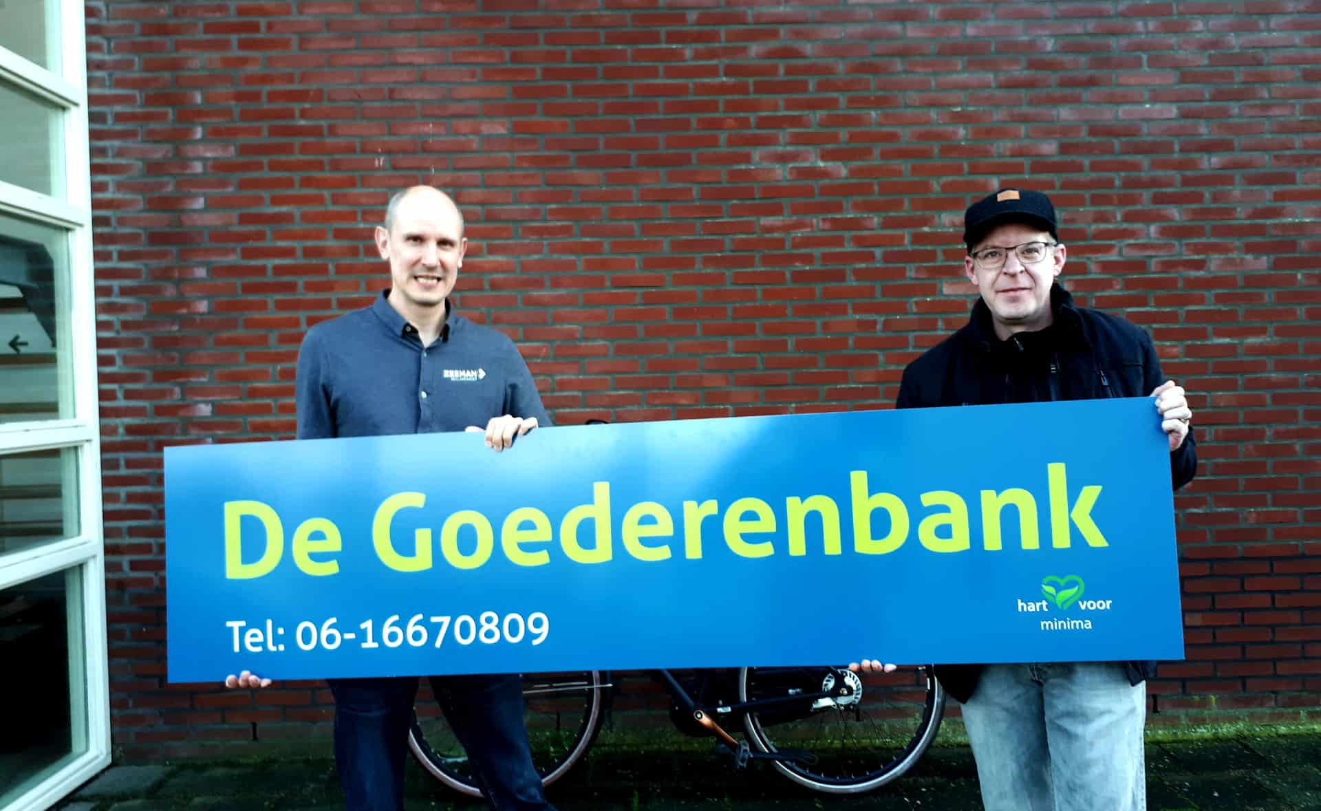 Goederenbank vol gratis spullen gaat weer open
