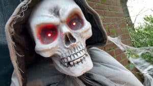 Griezelen bij de spooktuin van Kolhorn (video)