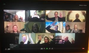 Leden Muziekvereniging Wierigerwaard treffen elkaar tijdens online quiz