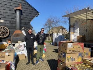 Twee busjes vol spullen voor Oekraïense vluchtelingen