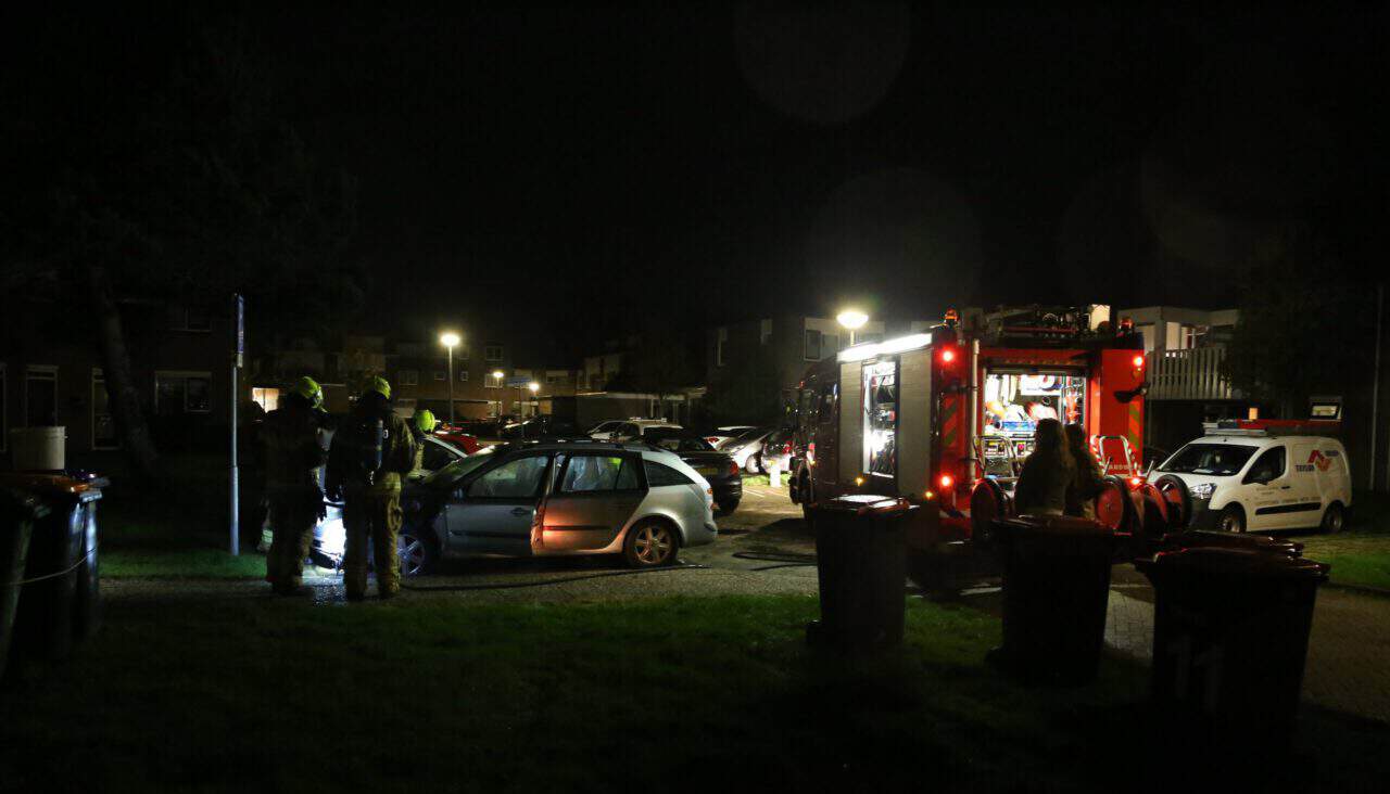 Autobrand in de Tjalkstraat