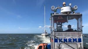 Actie en taart voor KNRM Den Oever