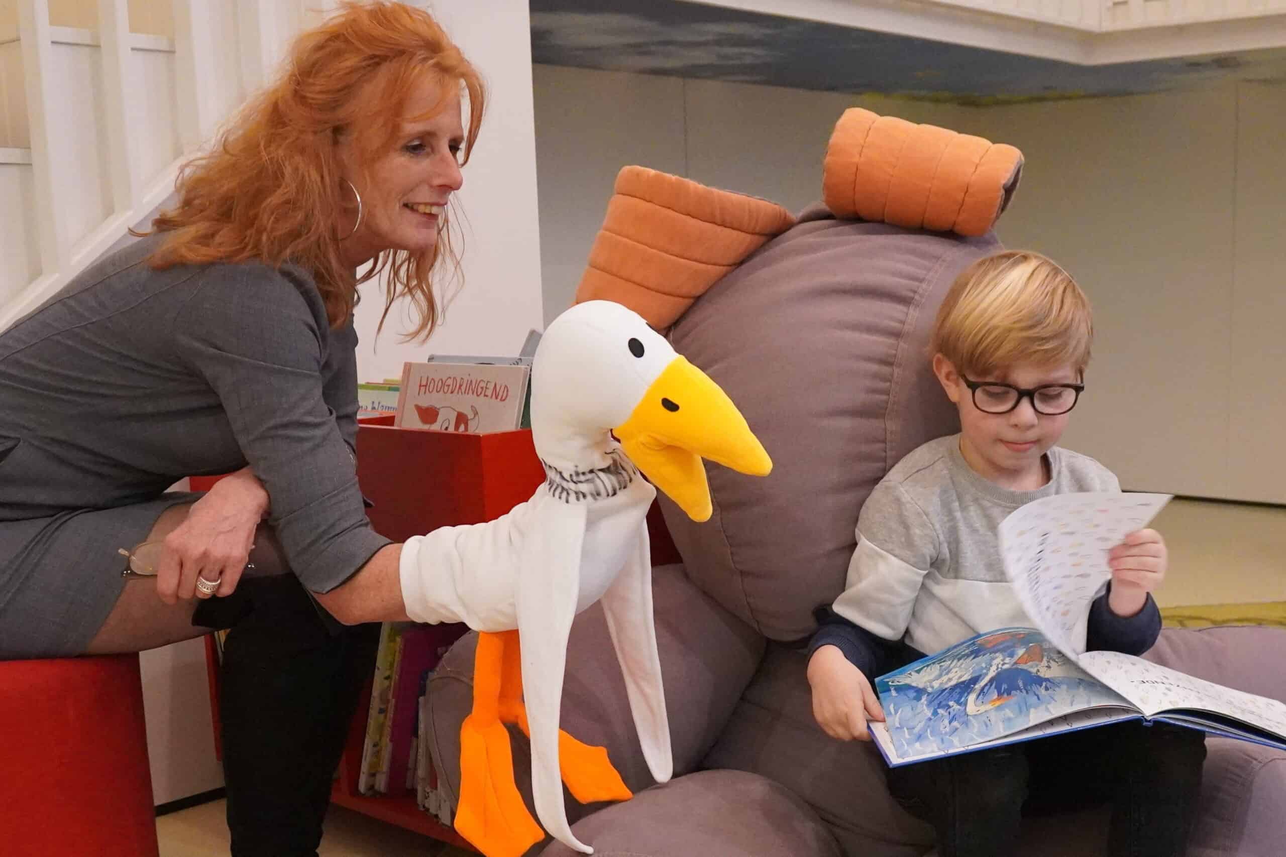 Voorlezen in de bibliotheek weer van start