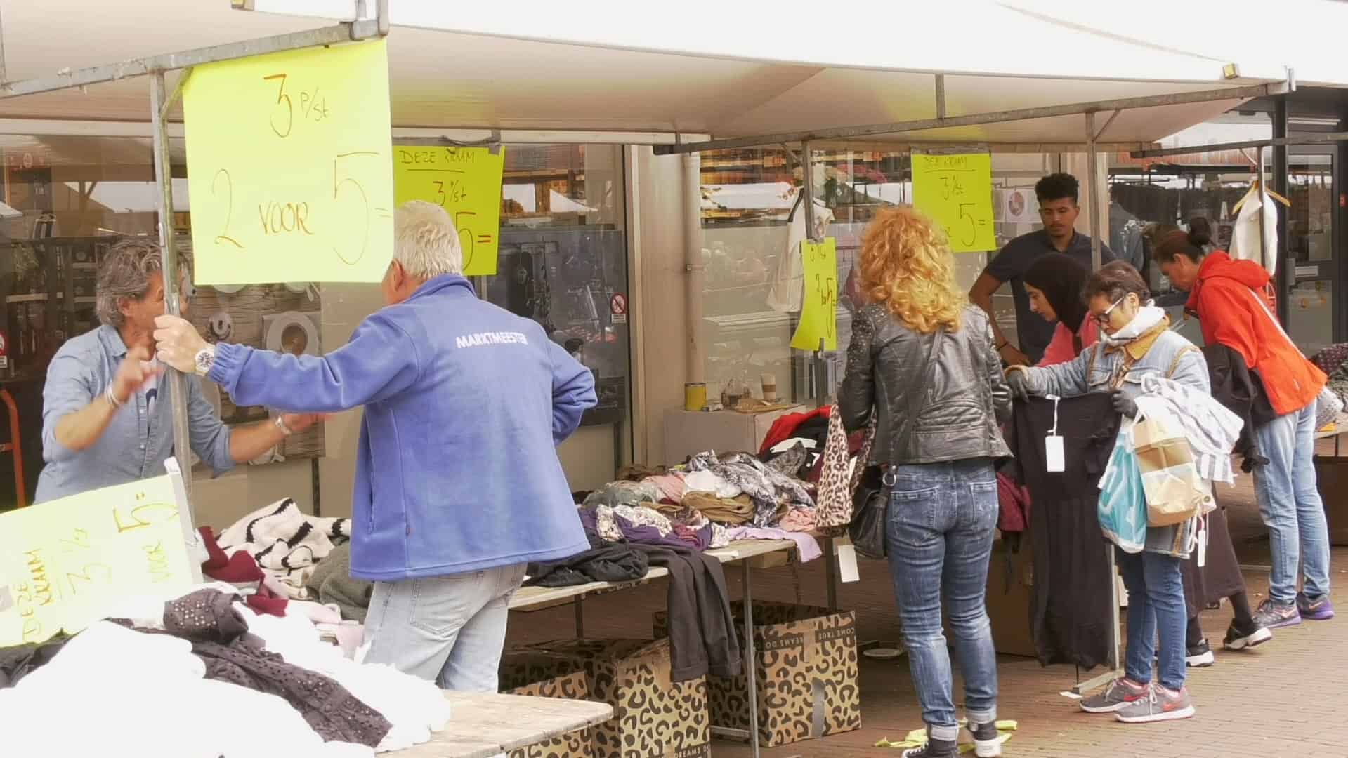 Laatste Juttersmarkt van het seizoen (video)