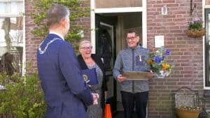 Lintjesregen in Den Helder; 12 Koninklijke Onderscheidingen (video)